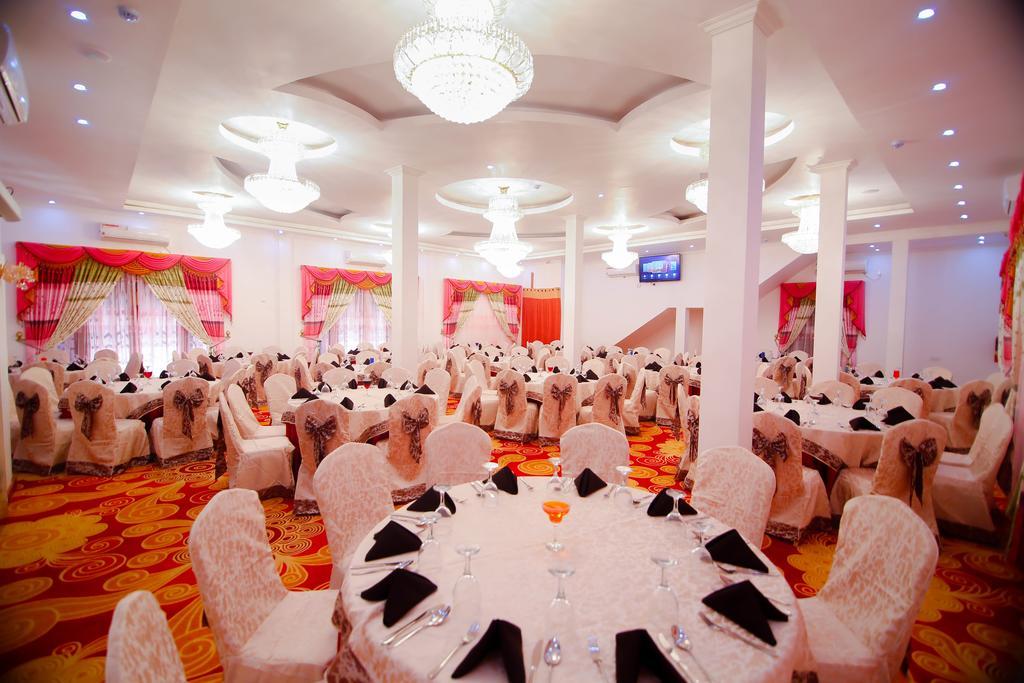 Hotel White House 아누라다푸라 외부 사진