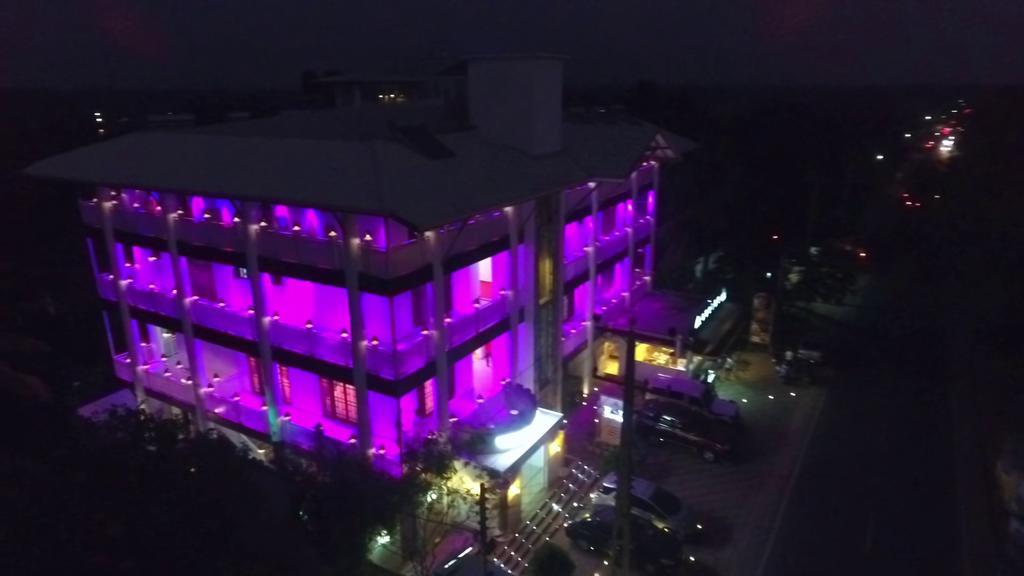 Hotel White House 아누라다푸라 외부 사진