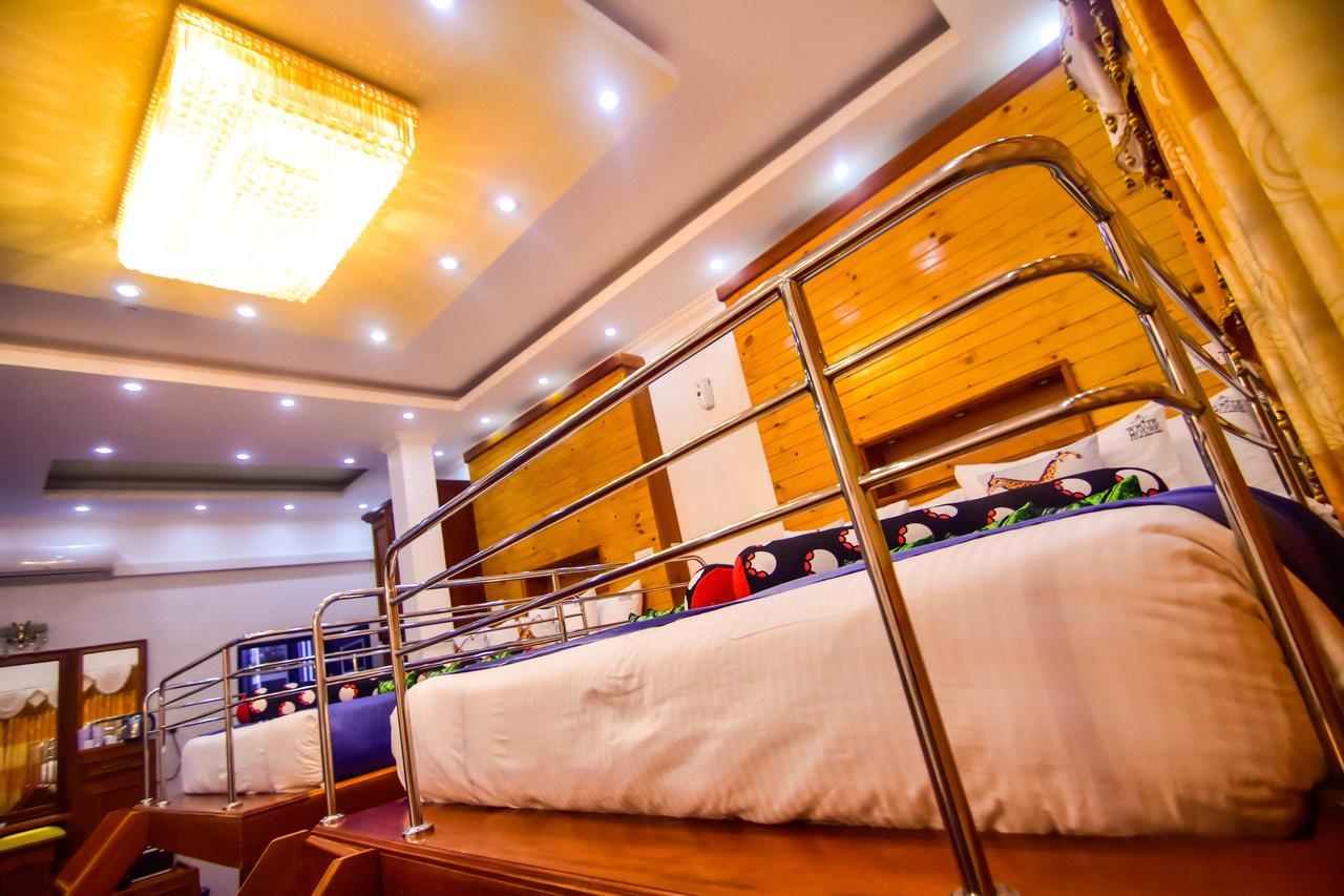Hotel White House 아누라다푸라 외부 사진